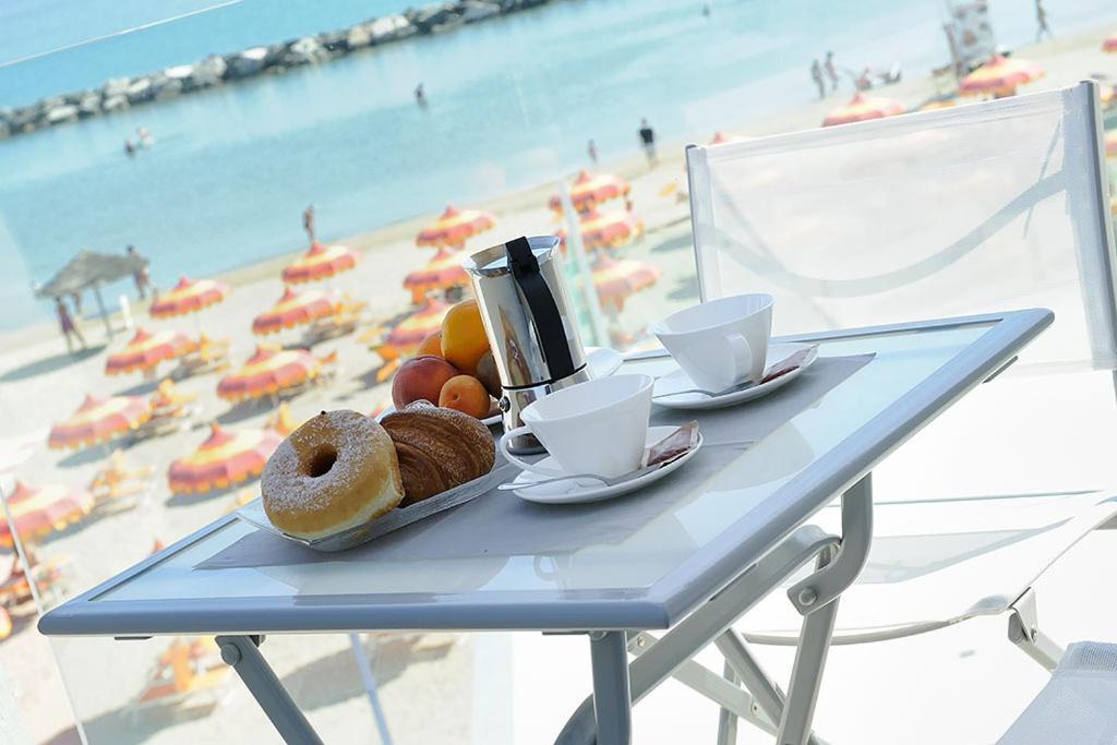 Hotel & Residence Cavalluccio Marino ريميني المظهر الخارجي الصورة