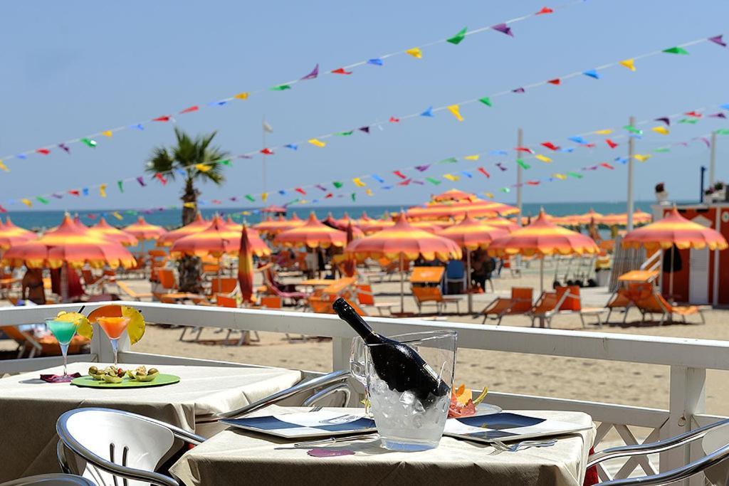 Hotel & Residence Cavalluccio Marino ريميني المظهر الخارجي الصورة