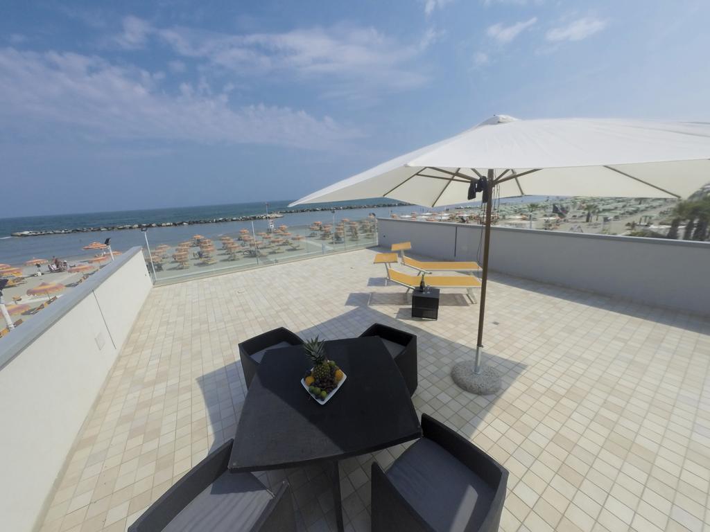 Hotel & Residence Cavalluccio Marino ريميني المظهر الخارجي الصورة
